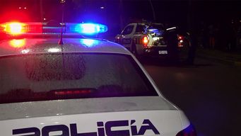 un motociclista murio tras chocar con una camioneta en un cruce con semaforos