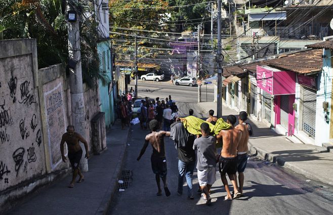 muertes en favela alemán por ingreso de policías Rio de janeiro.jpg