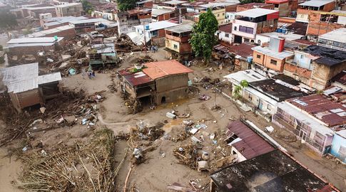Sube a 36 el número de muertos por deslave en Venezuela y hay 56 desaparecidos