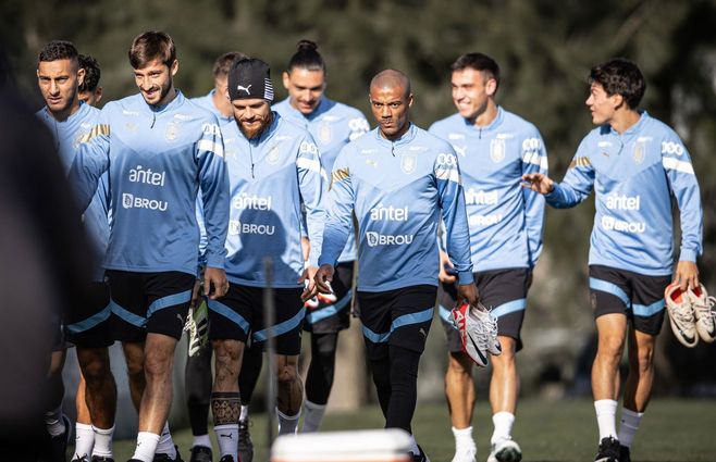 Uruguay entrena en el Complejo Celeste. Foto: Selección Uruguaya, AUF (oficial).