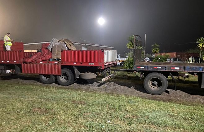 El camión con el contrabando de cigarrillos incautado en Durazno. Foto: Policía Caminera.