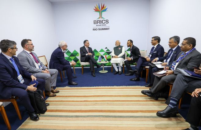 ORSI-CON-Narendra-Modi-TWITTER.jpg