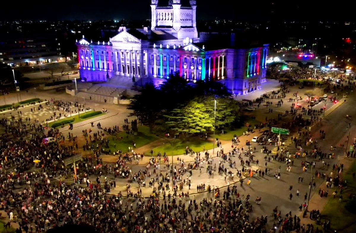 palacio-legislativo-dron-marcha