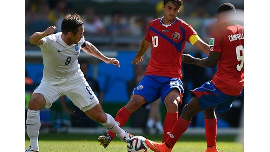 Costa Rica juega con Inglaterra, con los ojos puestos en octavos