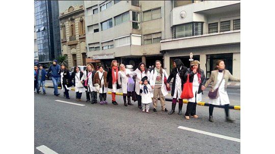 Paro de maestros el lunes en Montevideo por agresión a directora