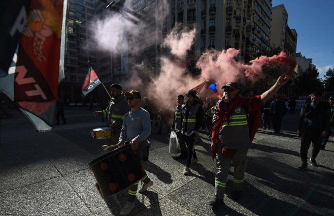 Foto: FocoUy. Movilización de la Coordinadora de Sindicatos de Ancap.