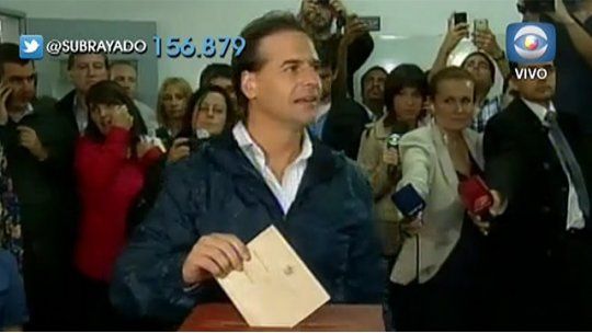 lacalle pou voto urna balotaje 2014