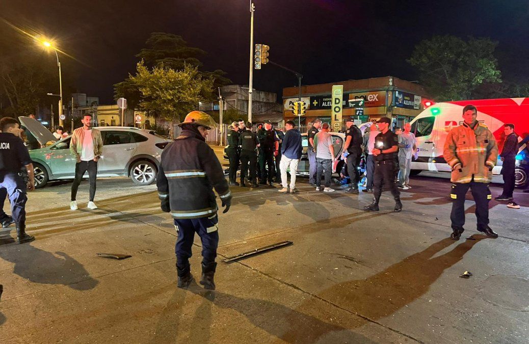 Foto cedida a Subrayado. Camino Maldonado y Belloni, minutos después del accidente. Foto cedida a Subrayado. Camino Maldonado y Belloni, minutos después del accidente.