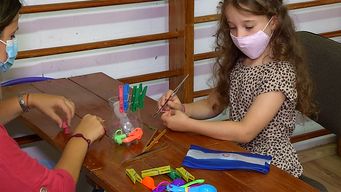 recomiendan incluir a ninos en tareas de casa para mejorar la escritura