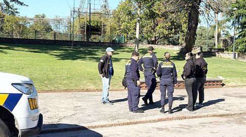 El lugar donde ocurrió el homicidio del joven de 22 años, frente al Rosedal del Prado. Foto: María Eugenia Scognamiglio, Subrayado.