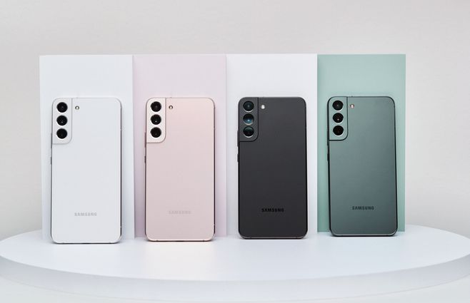 1-09 Galaxy S22 Plus_Group Image1_design_HI.jpg