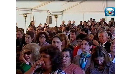 Ambiente tenso e insultos en audiencia pública por regasificadora