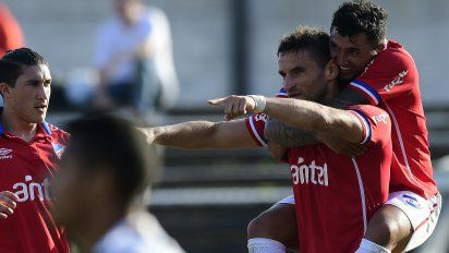 nacional se impuso 4-1 ante wanderers por el intermedio
