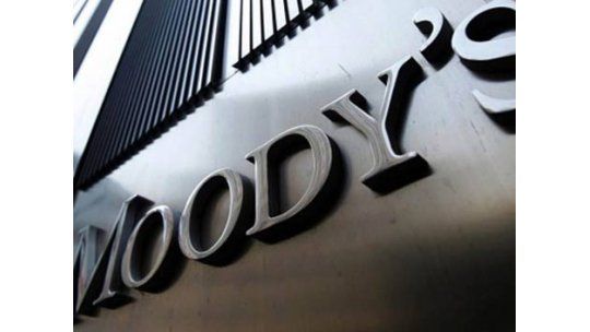 Uruguay recupera el grado inversor de la agencia Moodys