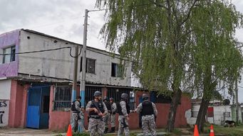 atacaron a balazos una vivienda en el barrio la paloma; habia dos ninos en el frente de la casa y resultaron ilesos