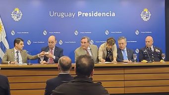 control de frontera y vuelos ilegales; gobierno informo detalles de la compra a brasil de seis aviones de combate