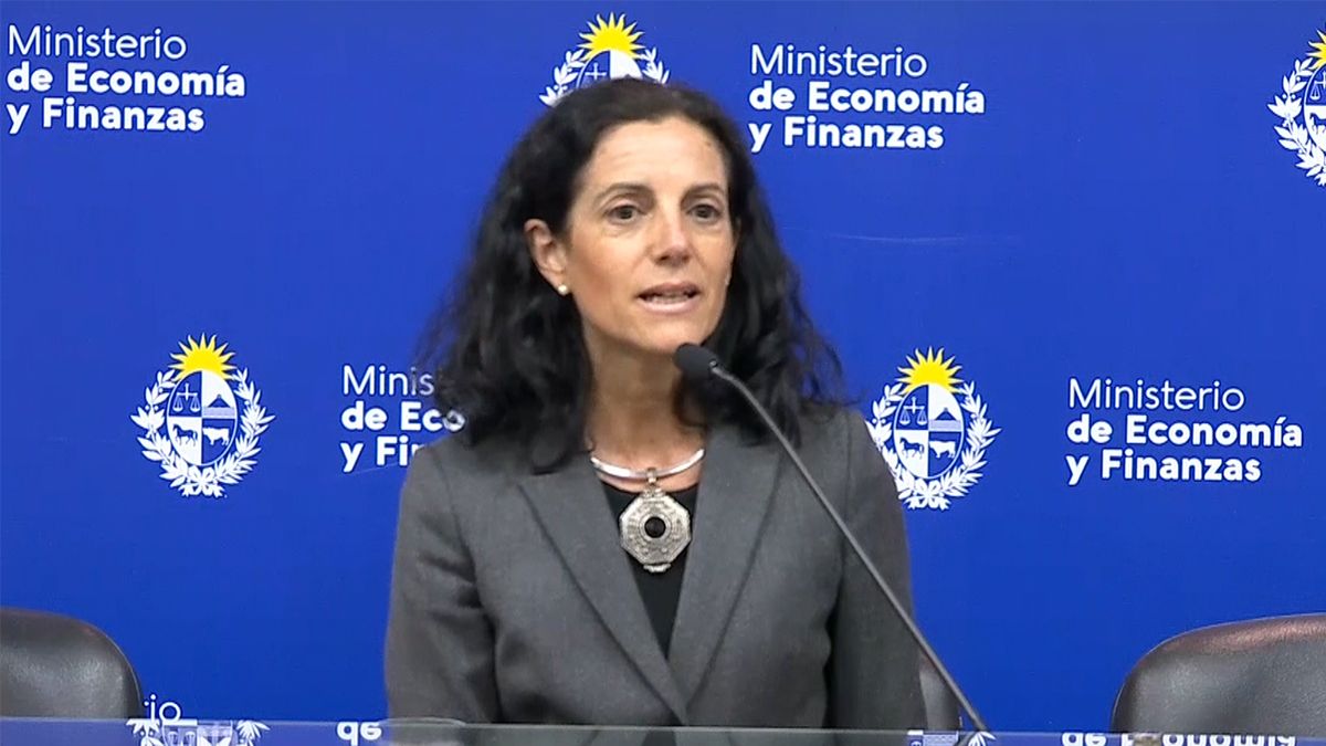 Calificadora Fitch Mantuvo El Grado Inversor De Uruguay Y La Ministra De Economía Celebra 6668