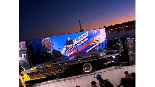 Vázquez definió a la oposición como “negativistas patológicos”