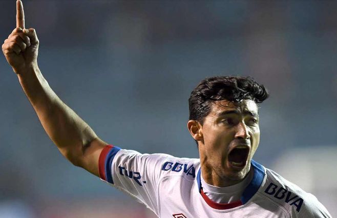 Chori Castro: regreso con victoria y tiro libre que puso a ganar al tricolor.