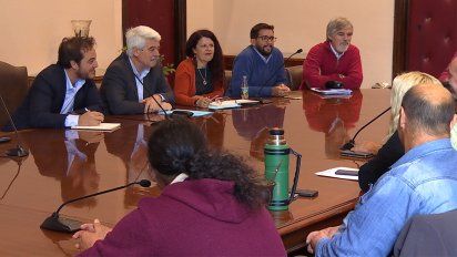 hubo acuerdo entre intendencia y adeom para presupuestar a 70 trabajadores del solis