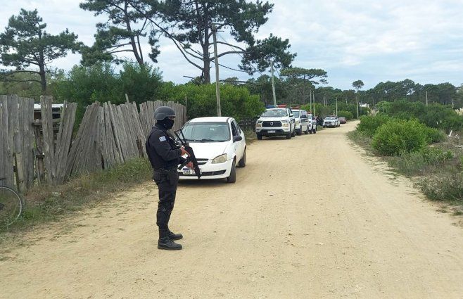 Foto: Subrayado. Allanamientos en La Paloma, Rocha.