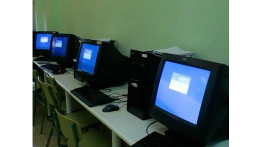 Con energía solar, 110 escuelas rurales tendrán Internet