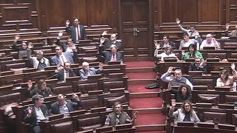 diputados expulso a penades, tras imputacion por delitos sexuales