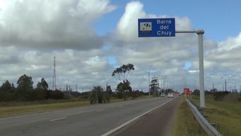 mientras lo intentaban estrangular le dieron patadas en la cabeza; mujer denuncia brutal golpiza a su hijo y un amigo