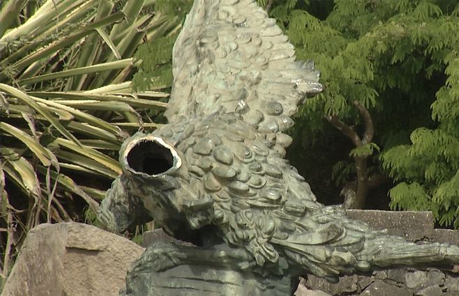 estatua-condon-vandalizada