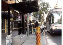 Trabajadores están reunidos y definen posible paro de transporte