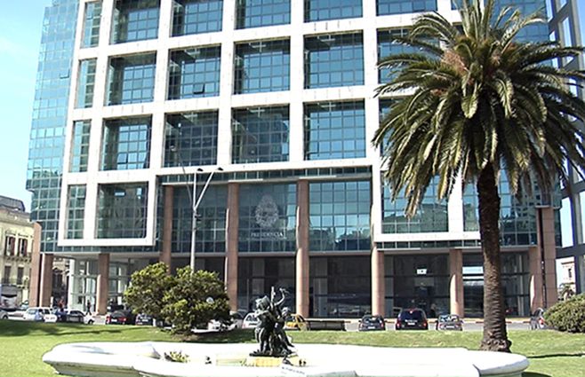 presidencia-torre-ejecutiva-plaza-independencia.jpg