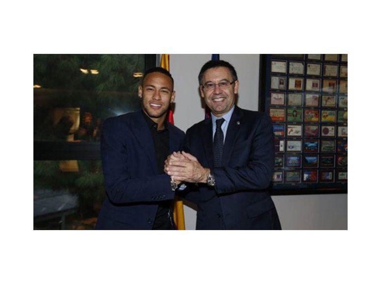 Neymar renovó hasta 2021 y ganará 38 millones de dólares al año