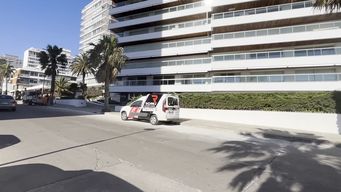 empresario sufrio el robo de su caja fuerte y ofrece recompensa de 1.000 dolares para recuperar los documentos