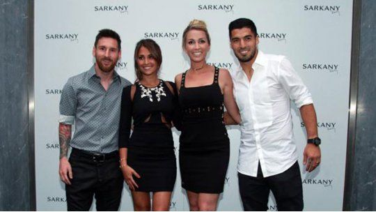 suarez messi sarkany