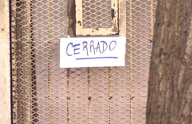 Foto: Subrayado. El quiosco amaneció cerrado, este martes.