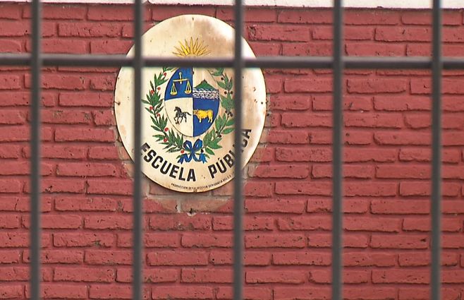 escuela-publica-seguridad-inseguridad-escudo.jpg