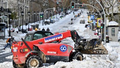 espana contrarreloj para quitar nieve antes de ola de frio