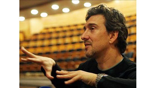 Julio Bocca renovó su contrato con el Ballet del Sodre hasta 2015