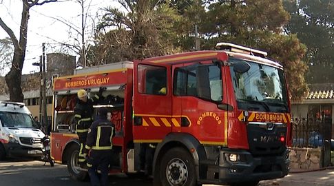 Bomberos en incendio en centro del Mides.&nbsp;