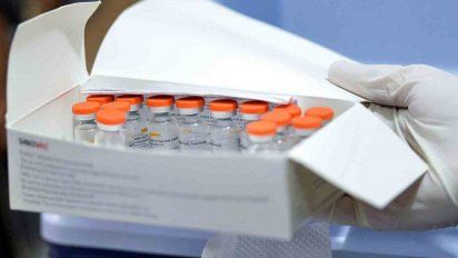 este sabado llegan un millon de dosis de sinovac y el domingo 80 mil de pfizer