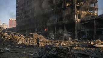 El shopping de Kiev destruido. Foto: AFP.