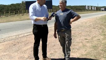 hablo el casero que encontro al nino de 3 anos deambulando solo en ruta 10: no entendiamos nada