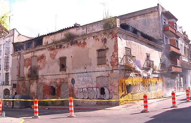 incendio-maciel-y-cerrito-casa-abandonada-ciudad-vieja