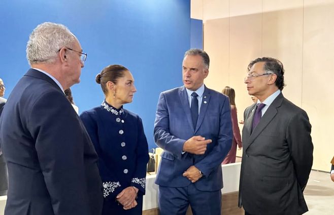 Orsi-con-Sheinbaum-Petro-y-Lubetkin-en-Barcelona-foto-IG-Orsi