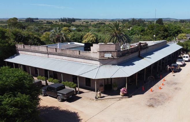 Hotel y Restaurante Garzón.jpeg