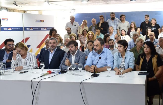 Cúpula del FA reunida este martes. Foto: FocoUy.