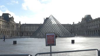 francia: cinco nuevos detenidos por el robo al louvre; restos de adn vinculan a uno de ellos con el hecho