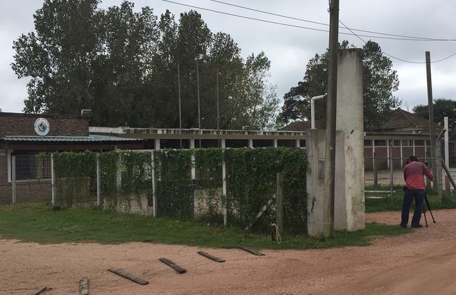 LICEO-44-DE-MELILLA-FACHADA.jpg