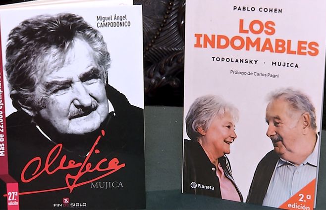 libros-mujica.jpg