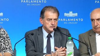 cabildo abierto presento proyecto de reestructura de deudas que topea el maximo de intereses